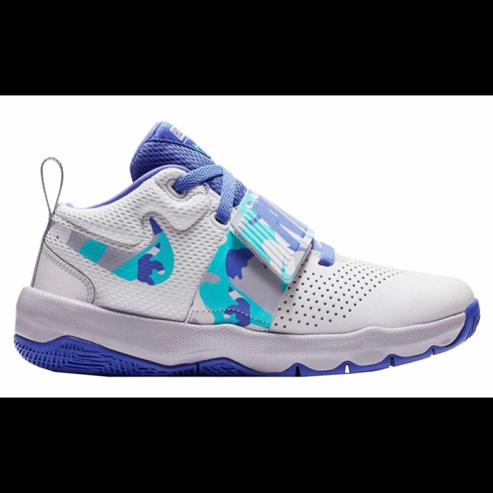 Nike camo shoes